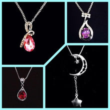 PEARS & BERRIES SHOWER STEAMER WITH NECKLACES FOR HER